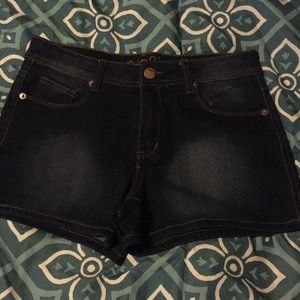 🟥🟥 Rue 21 Women’s Jean Shorts (Size 6)